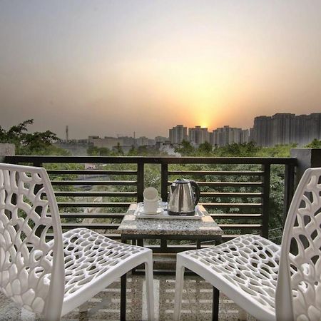 Hotel Premier Noida 135 Exterior foto