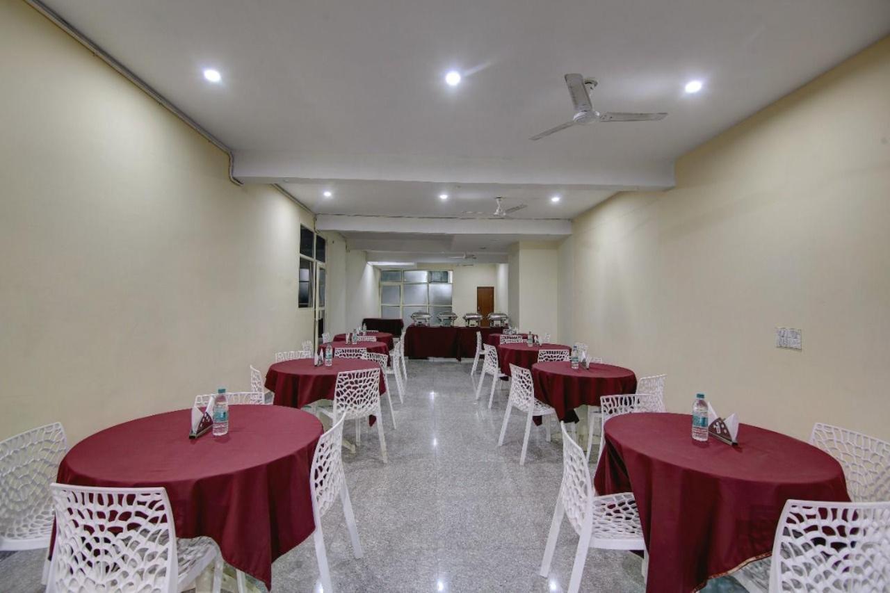 Hotel Premier Noida 135 Exterior foto