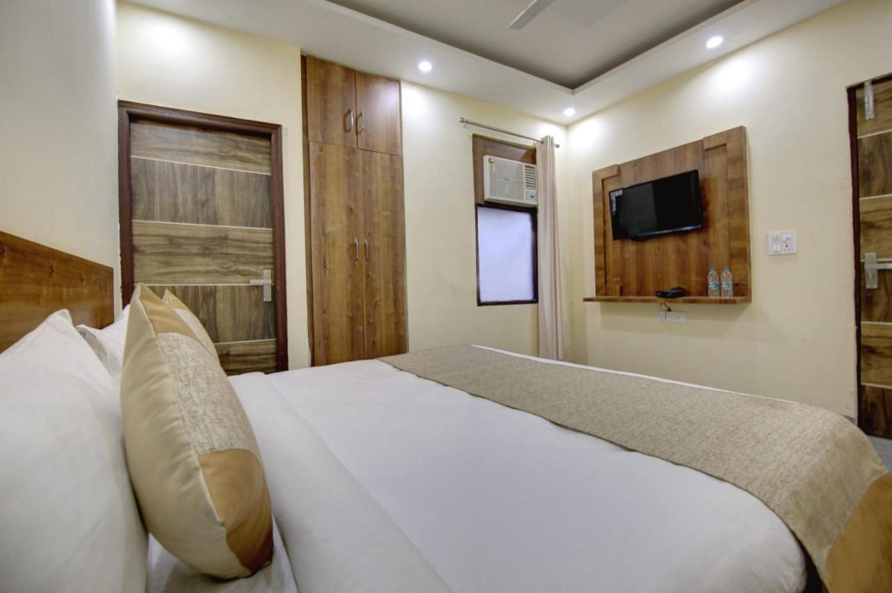 Hotel Premier Noida 135 Exterior foto